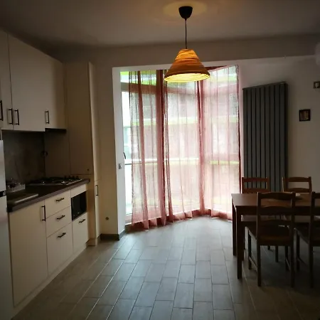 Lara Alezzi Apartment